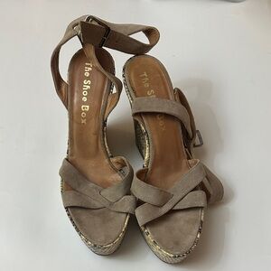 Vero Cuoio Taupe Suede Crisscross Wedge Sandals with Ankle Strap